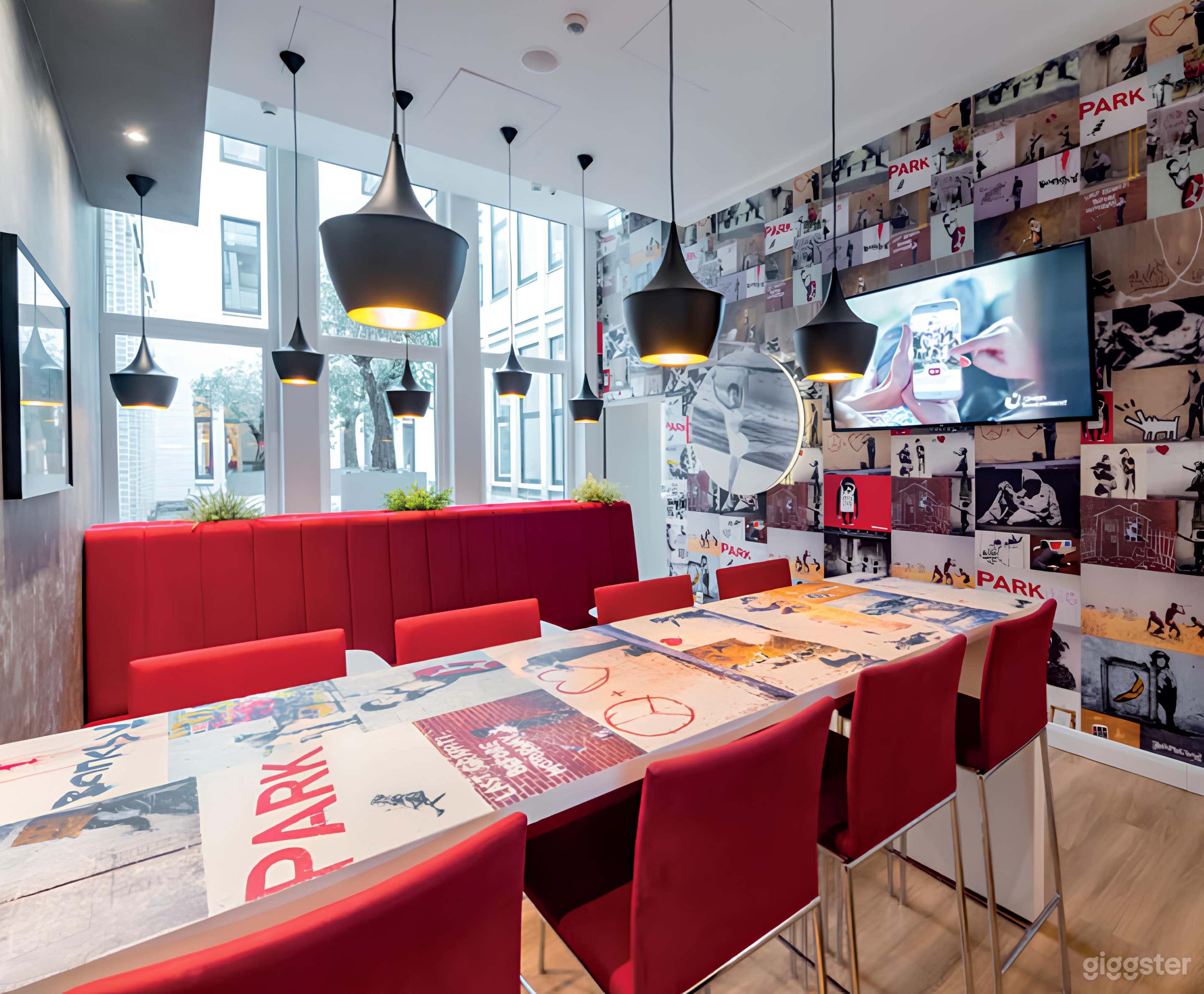 Der einladende Bistro- und Lounge-Bereich Foto 1