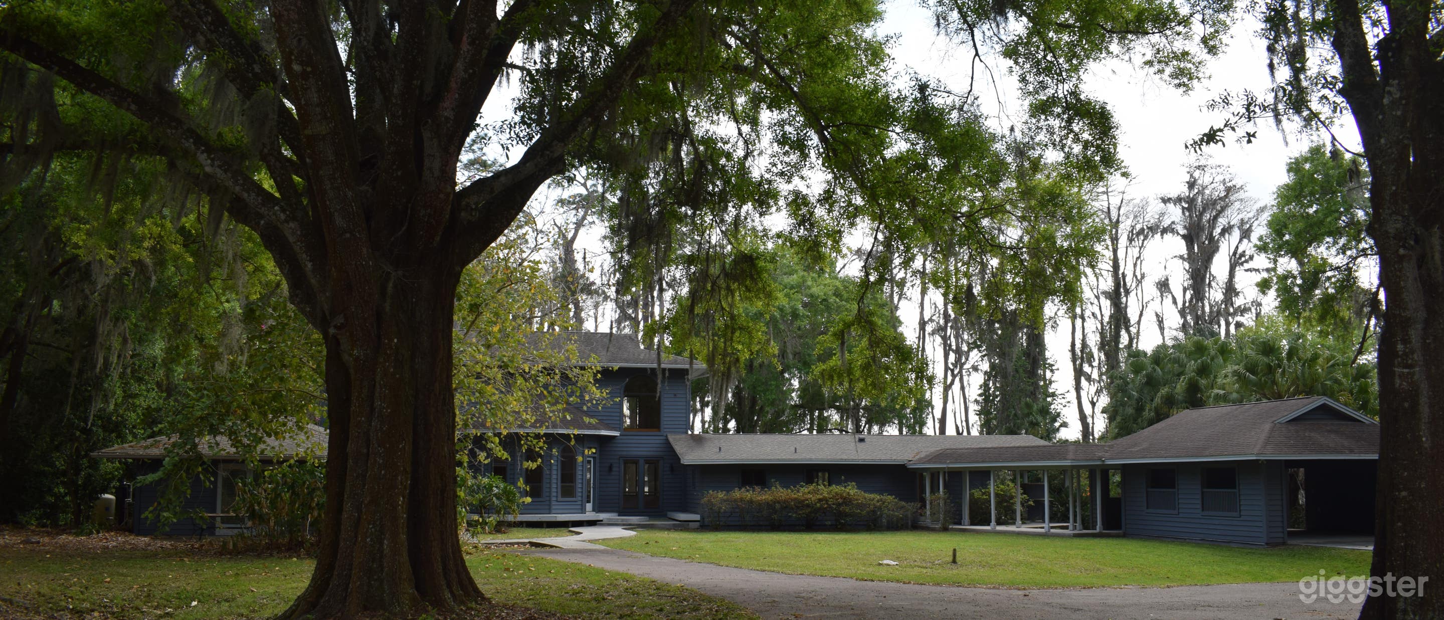 Odessa Lake Estate  Photo 1