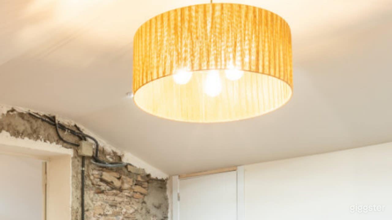 Pequeña sala cómoda para reuniones más íntimas. Photo 4