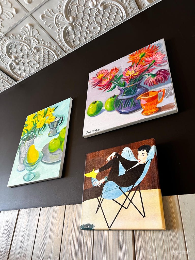  Elegant & Spacious Main Dining Room 