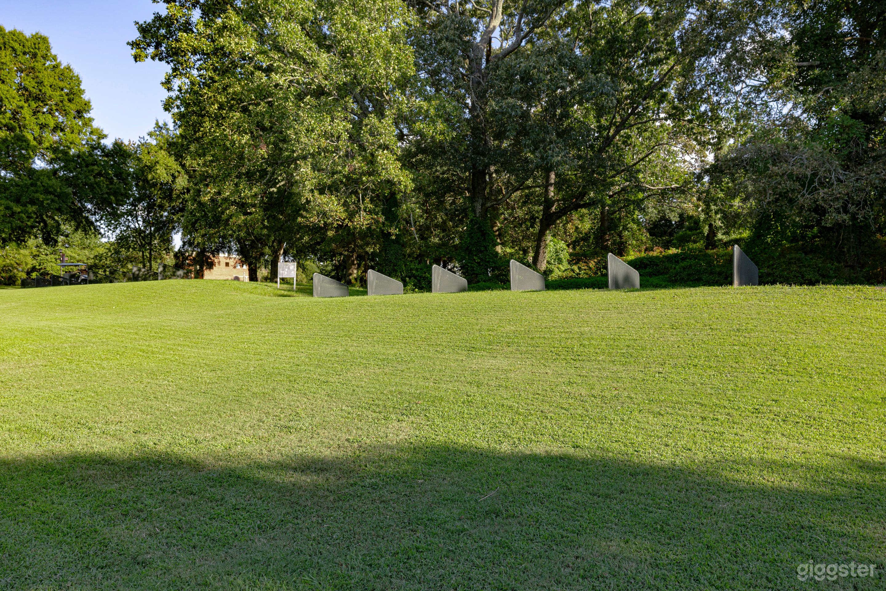 Competitive Golf Driving Range Photo 1