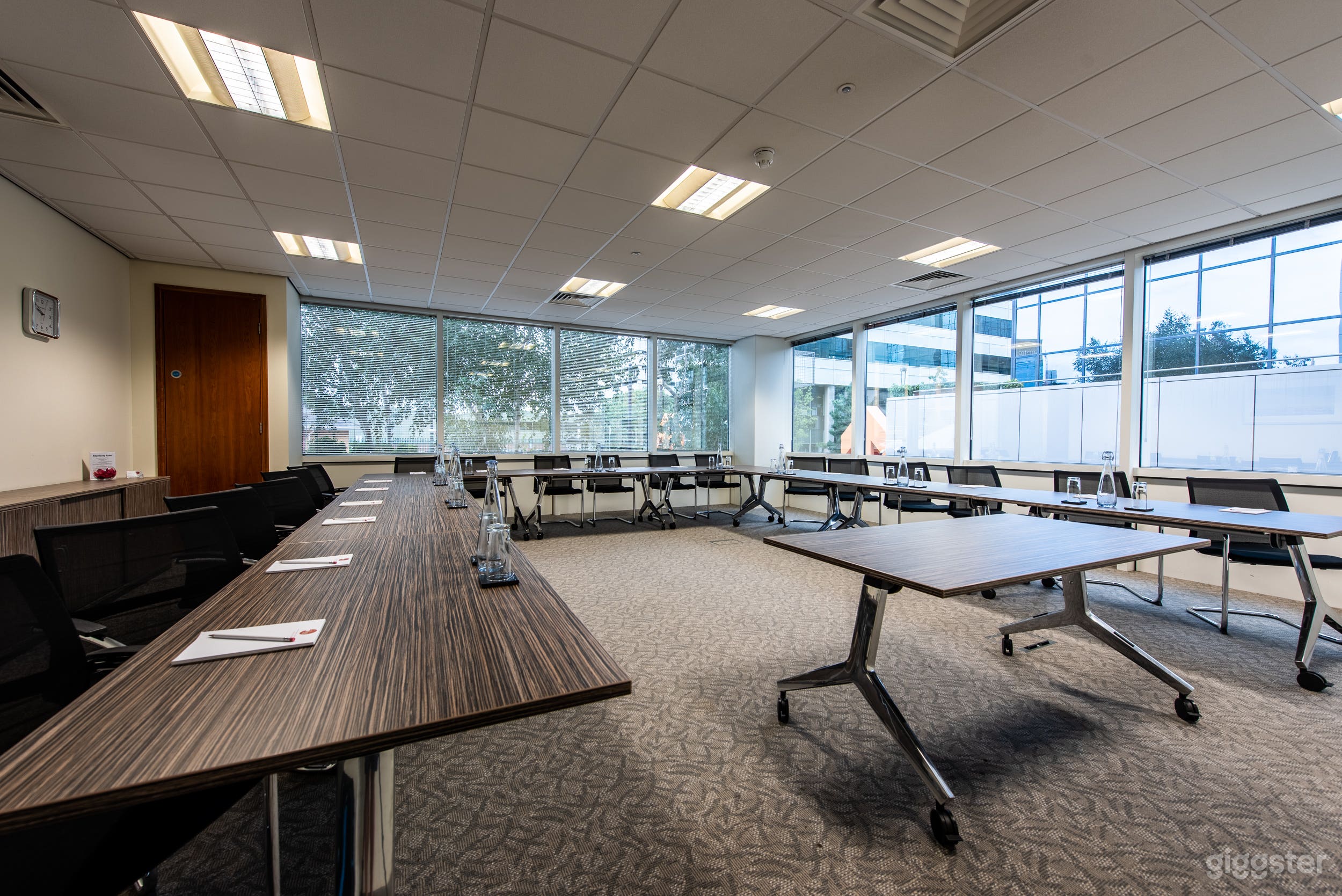Spacious Meeting Rooms in Exchange Quay. Photo 3