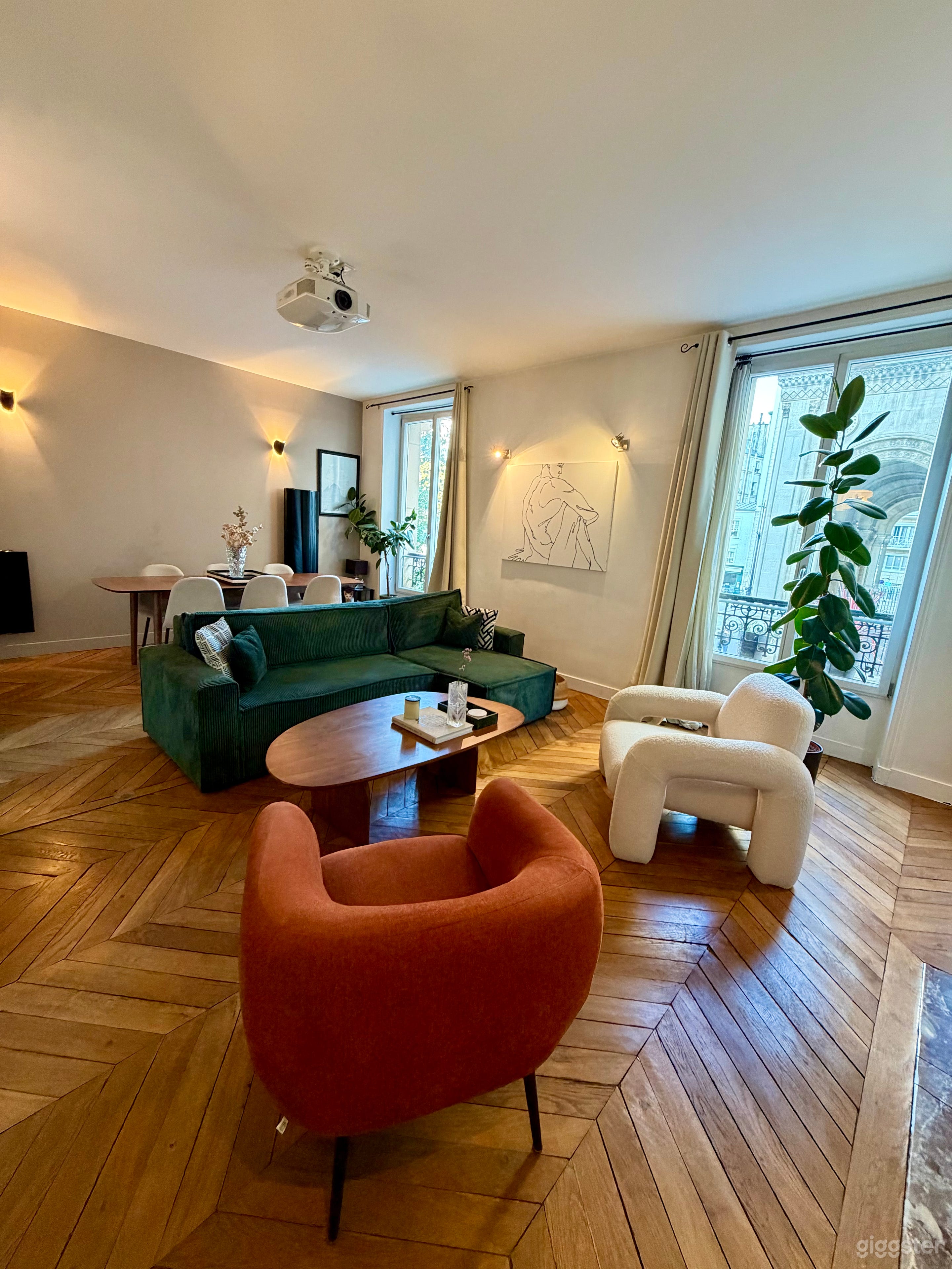 Photo de Appartement chic Paris 11e, belle vue sur église 4