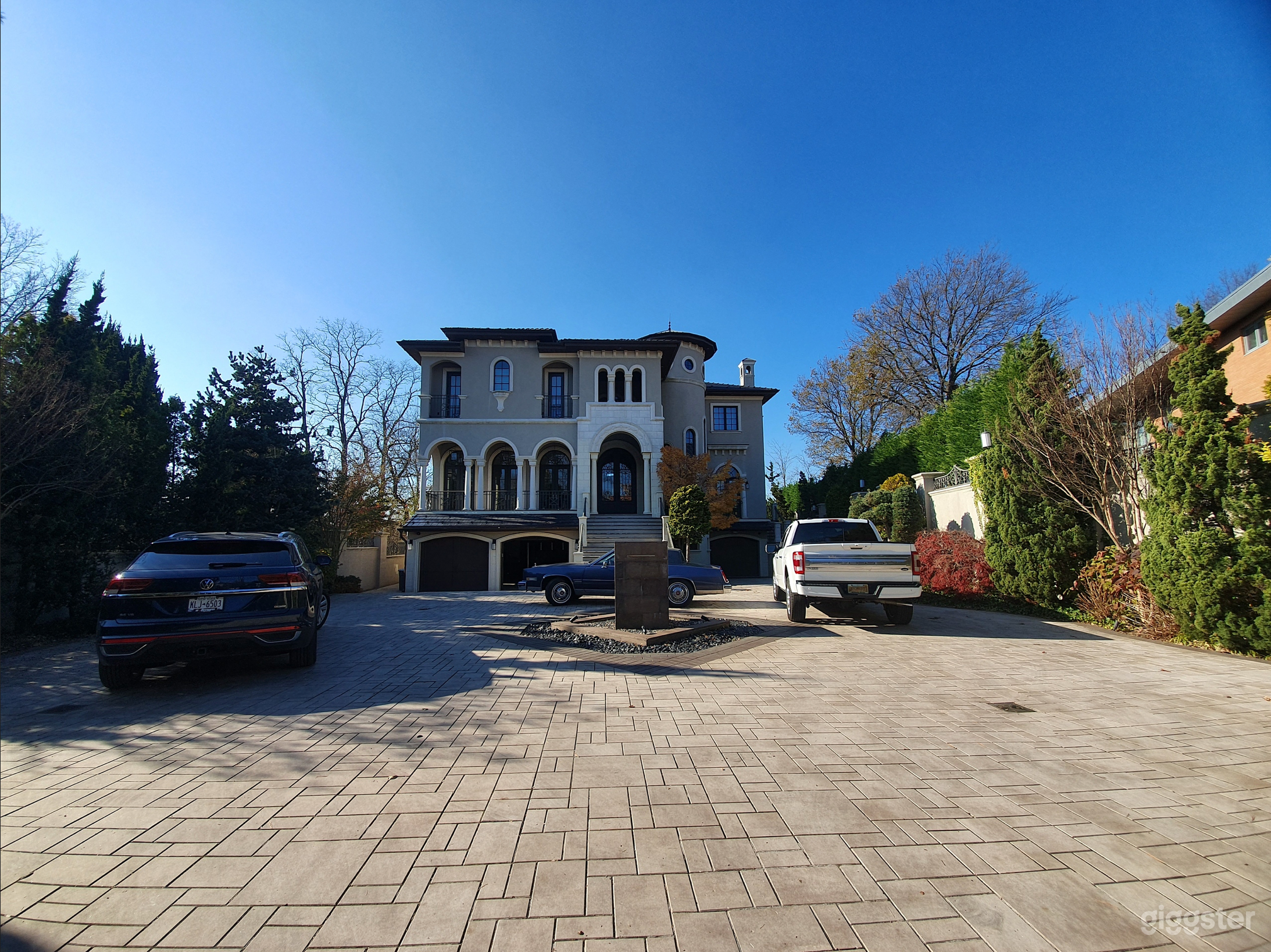 Shapira's Mansion Photo 1