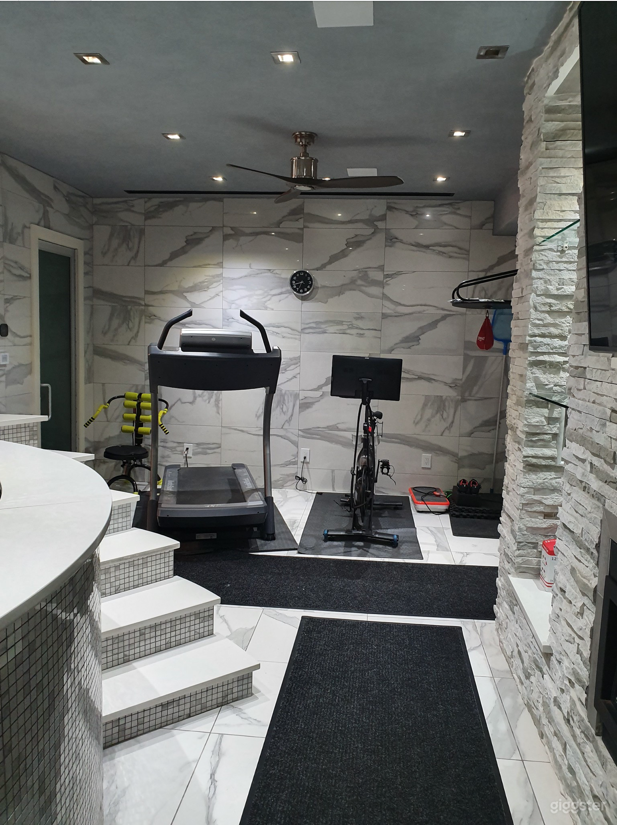 Shapira's Mansion Photo 4