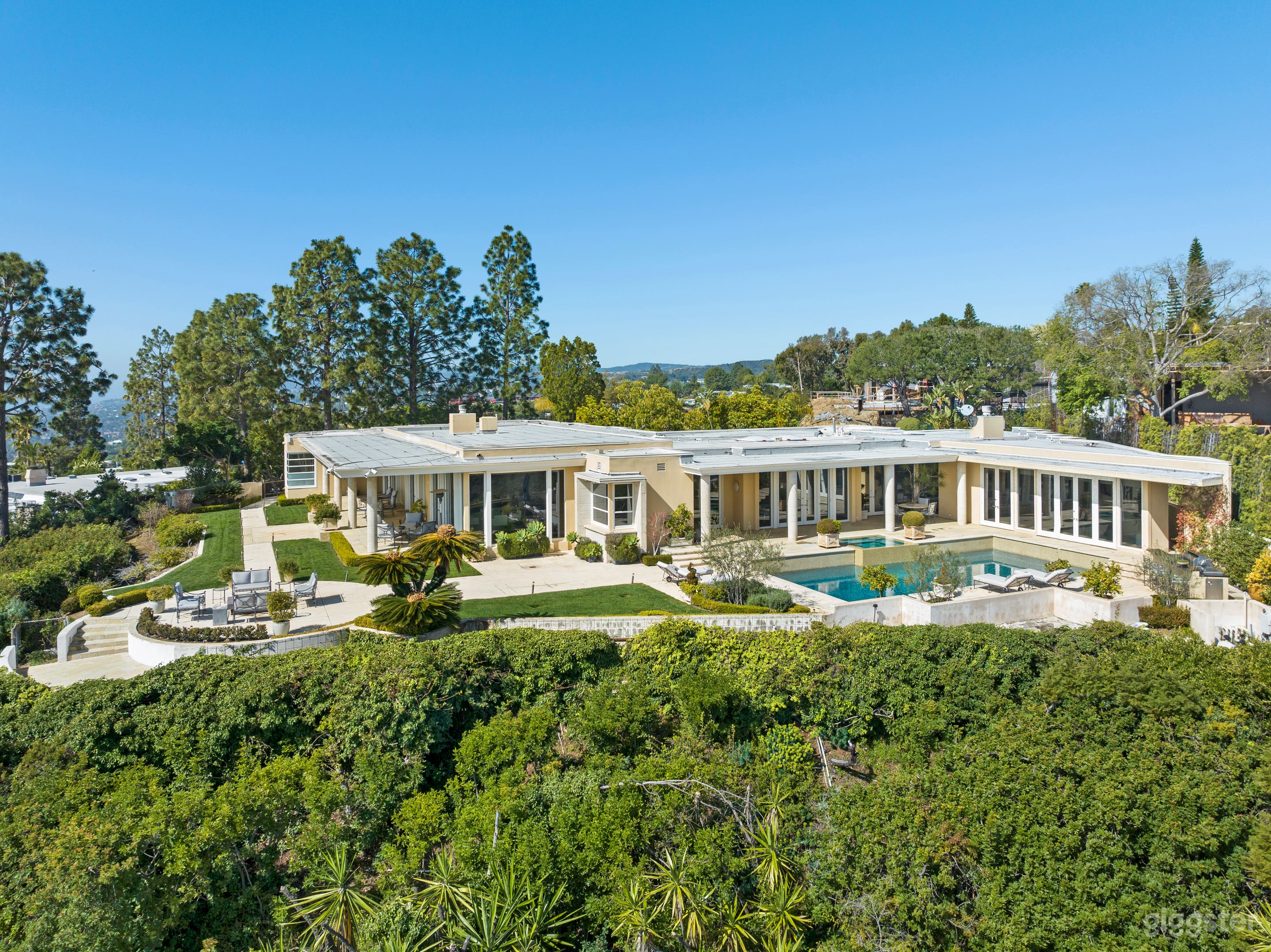 Trousdale Grand - Views of Down Town to Catalina Photo 1