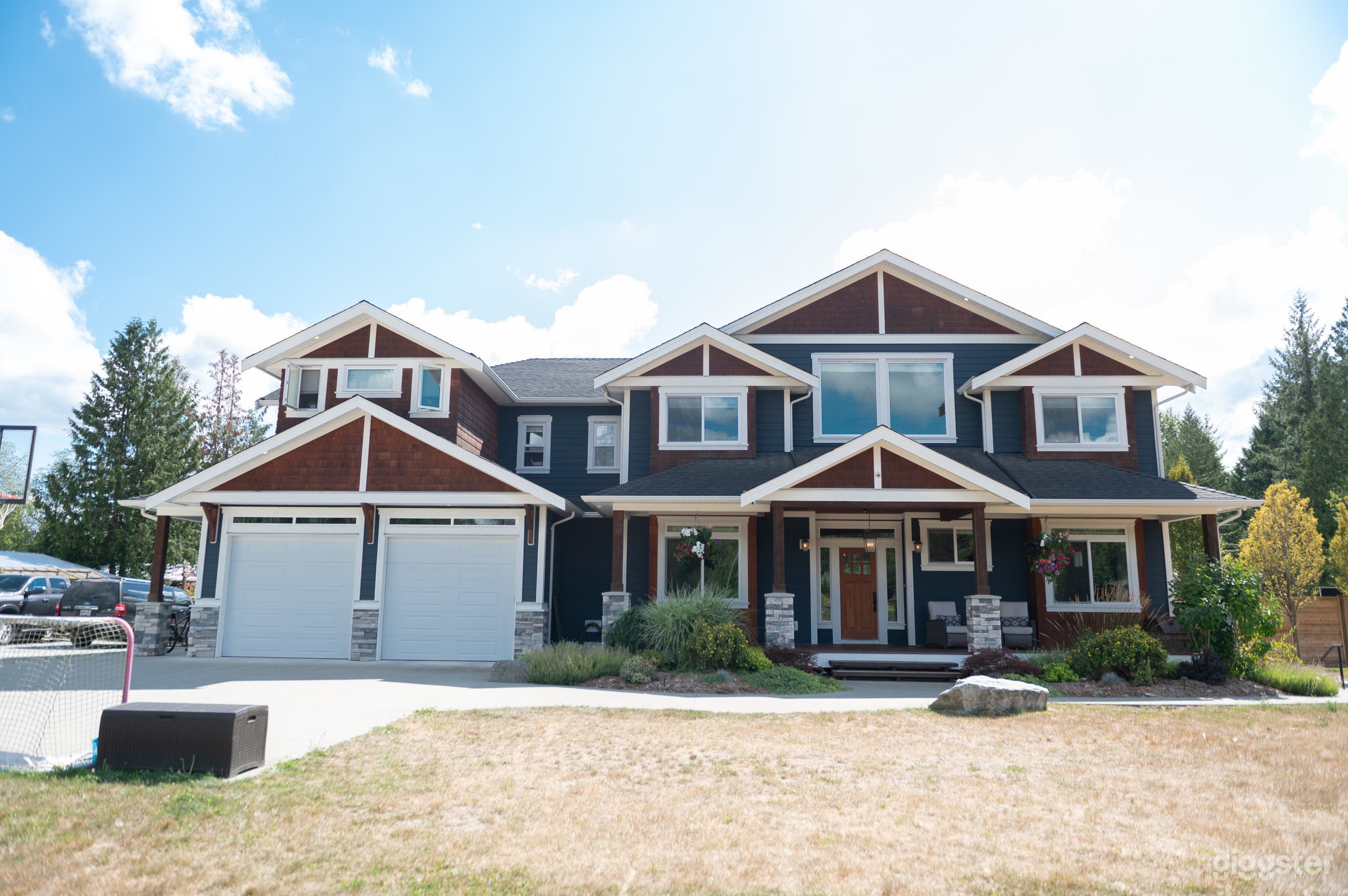 Modern Farmhouse on large acreage in Whonnock Photo 1