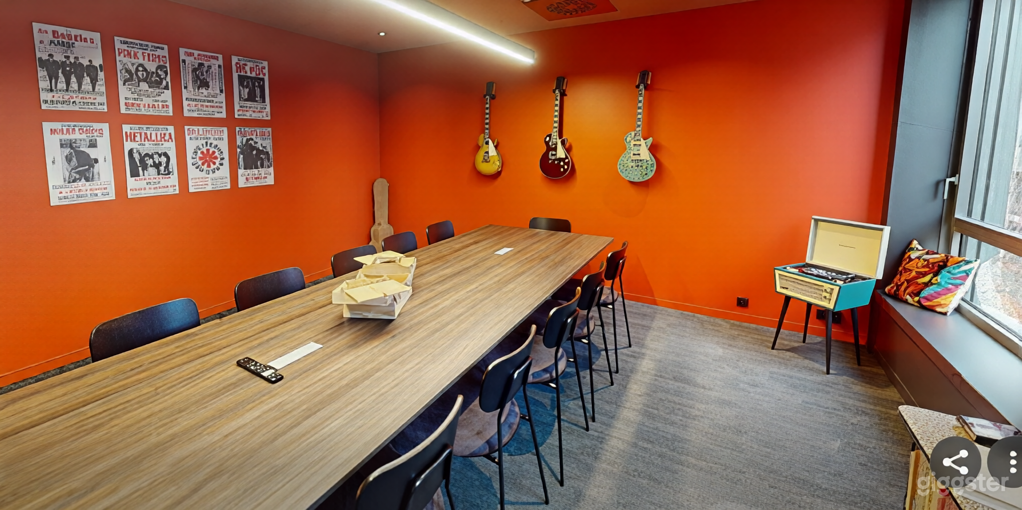 Photo de Salle de réunion sur le thème du rock 4