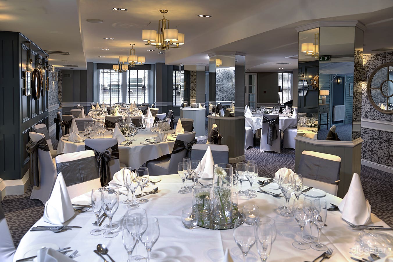 The Modern Cardoon Suite  Photo 1