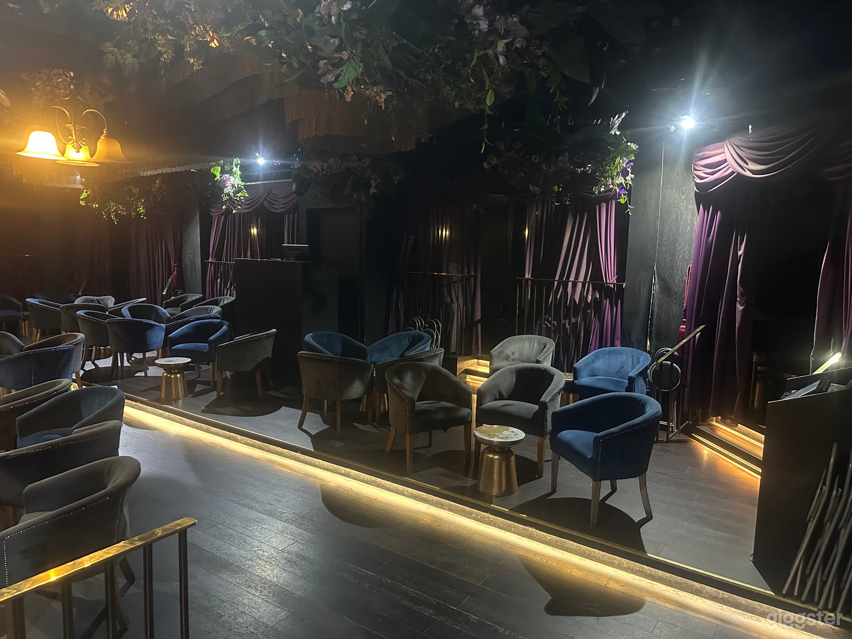 Burlesque Club with Large Stage Photo 2