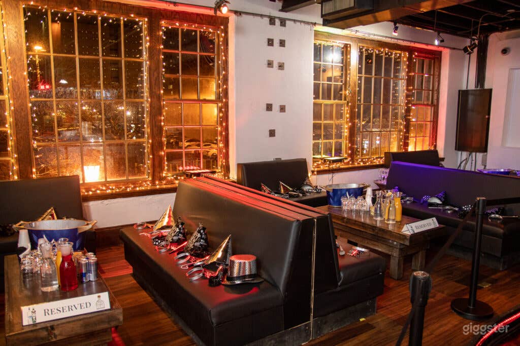 FIRST FLOOR - A Massive Bar with Three Huge HD Projection Screens Photo 3