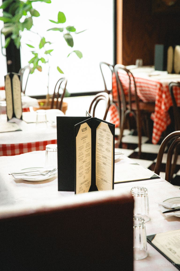  Private Room with Old School Enchanting Red Decor 