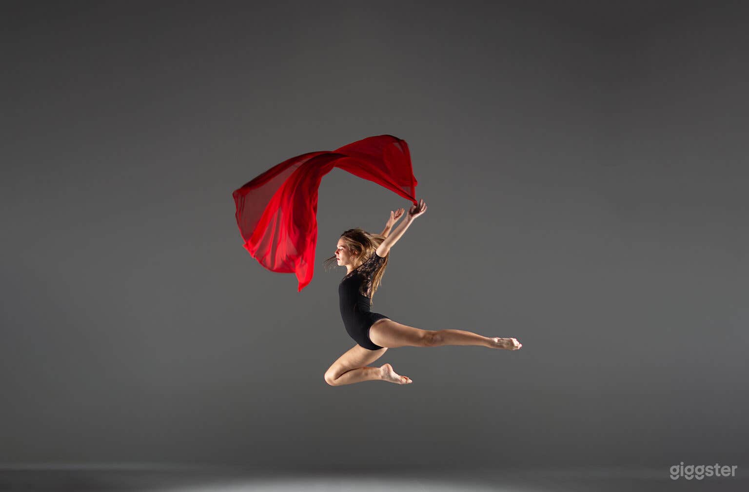 Large Photographic Studio to hire - Central Coast Photo 4