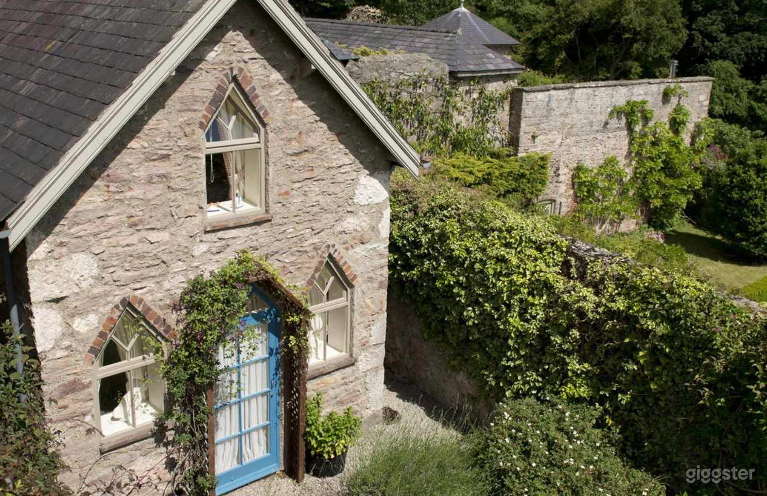 The Hall Cottage with Own Garden Area Photo 2