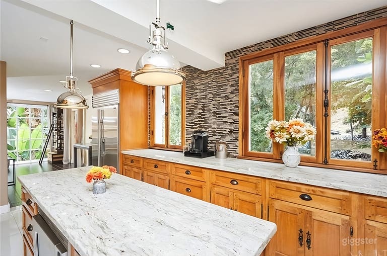  Beautiful Tuscan Resort Like Oasis in Hollywood 