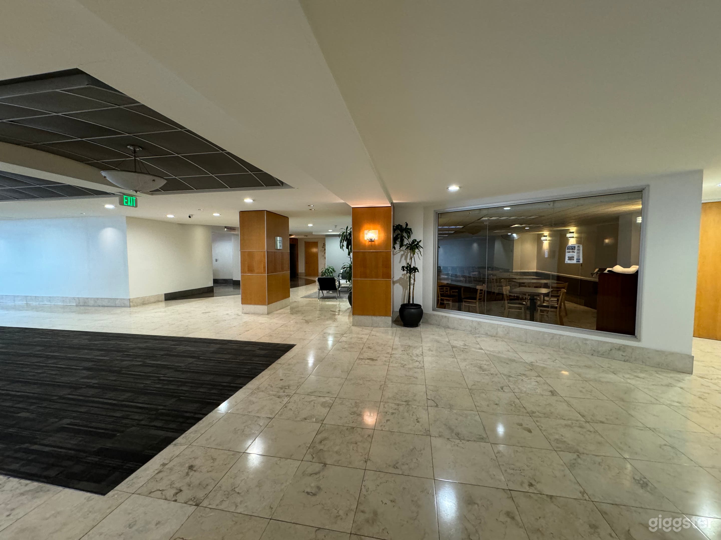 1,000 sf Event Space / Venue Space