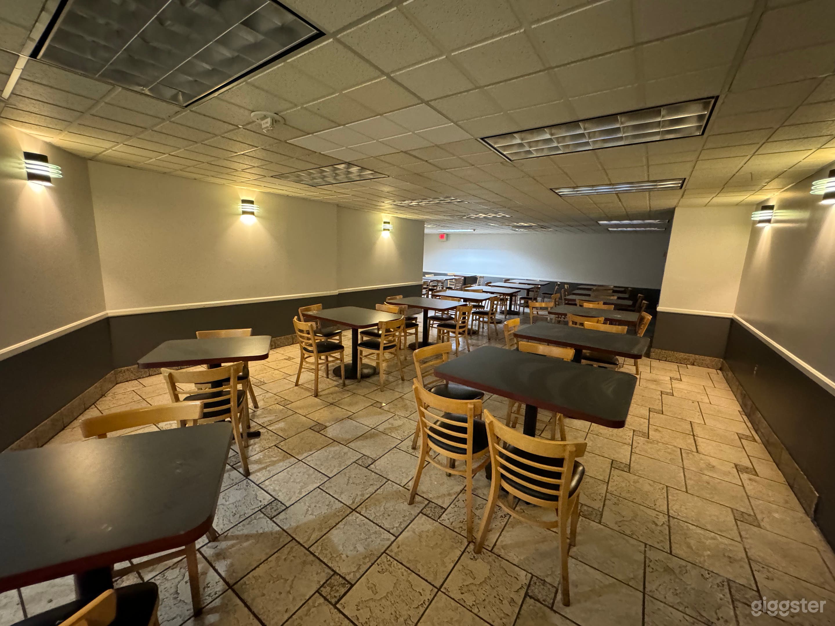 1,000 sf Event Space / Venue Space