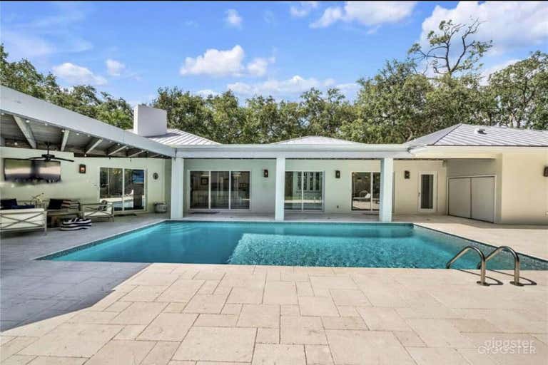  Light Filled Contemporary House on Large Property  