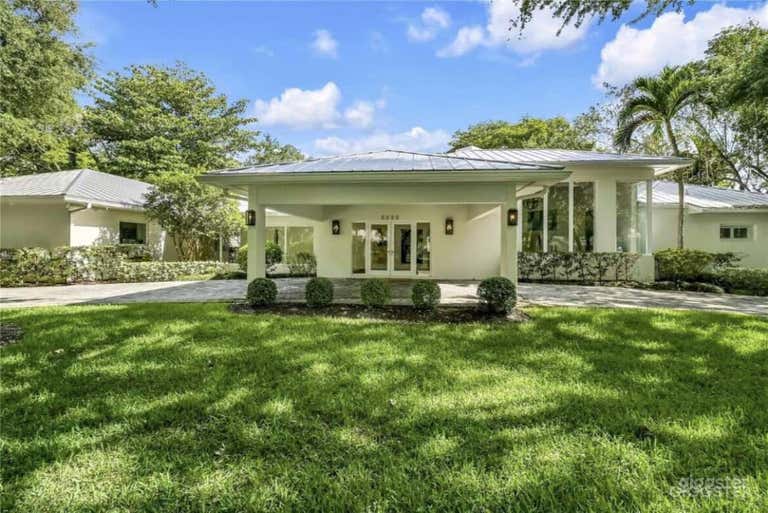  Light Filled Contemporary House on Large Property  