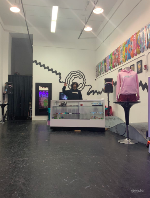  Negozio di skateboard elegante per produzioni a SF 