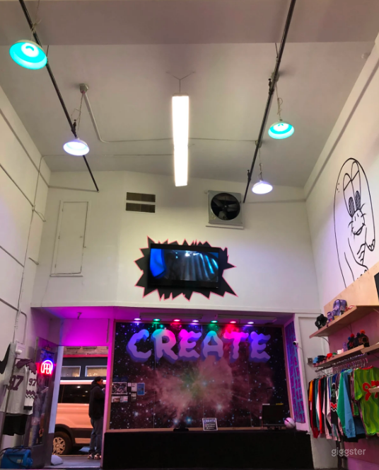  Negozio di skateboard elegante per produzioni a SF 