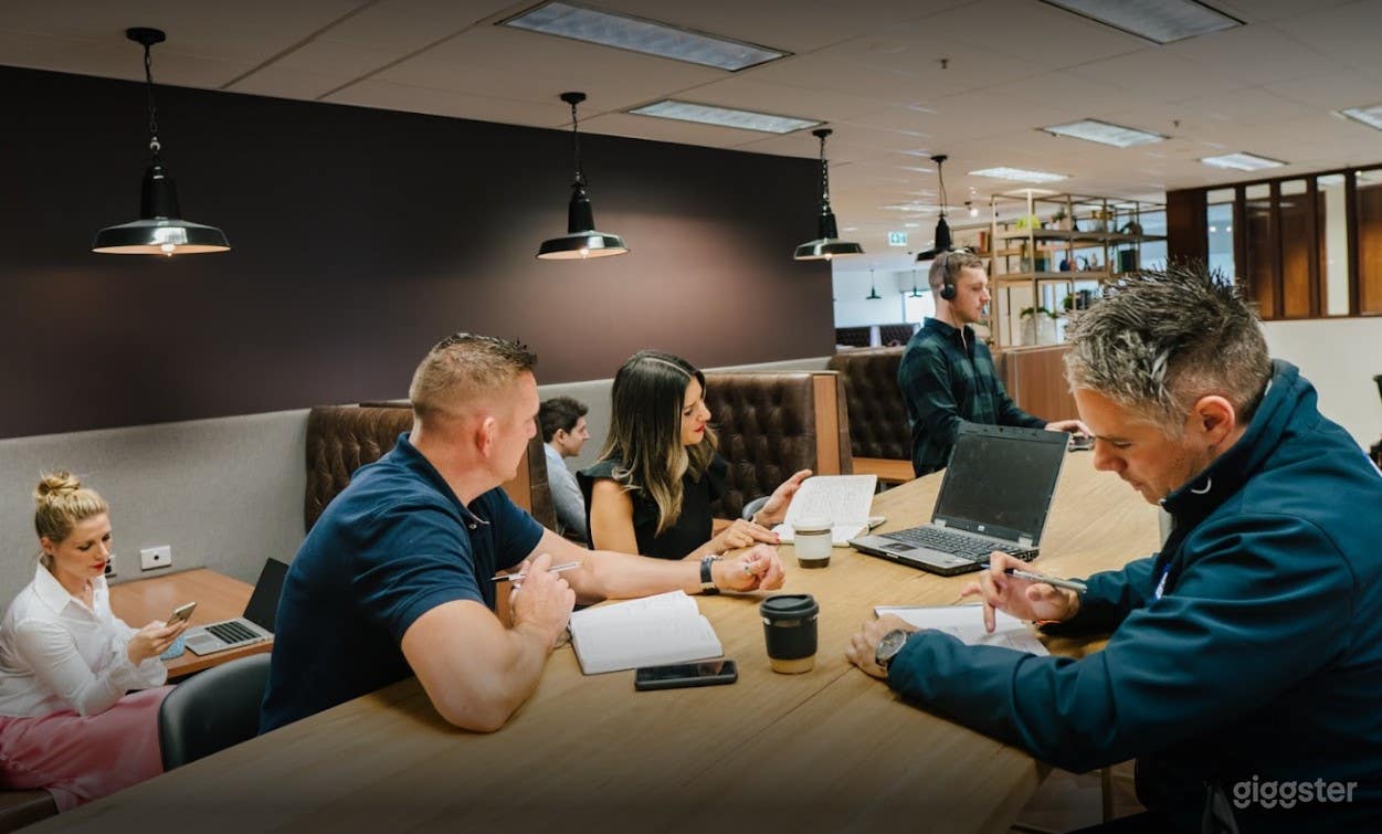 Shared Tables and Co-Working Space Photo 4