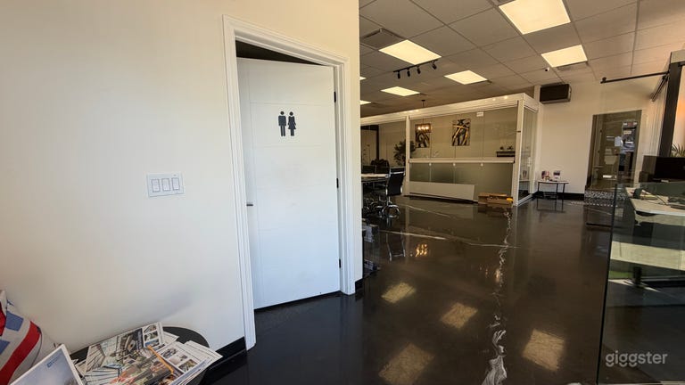  Luxury modern office space available for filming! 