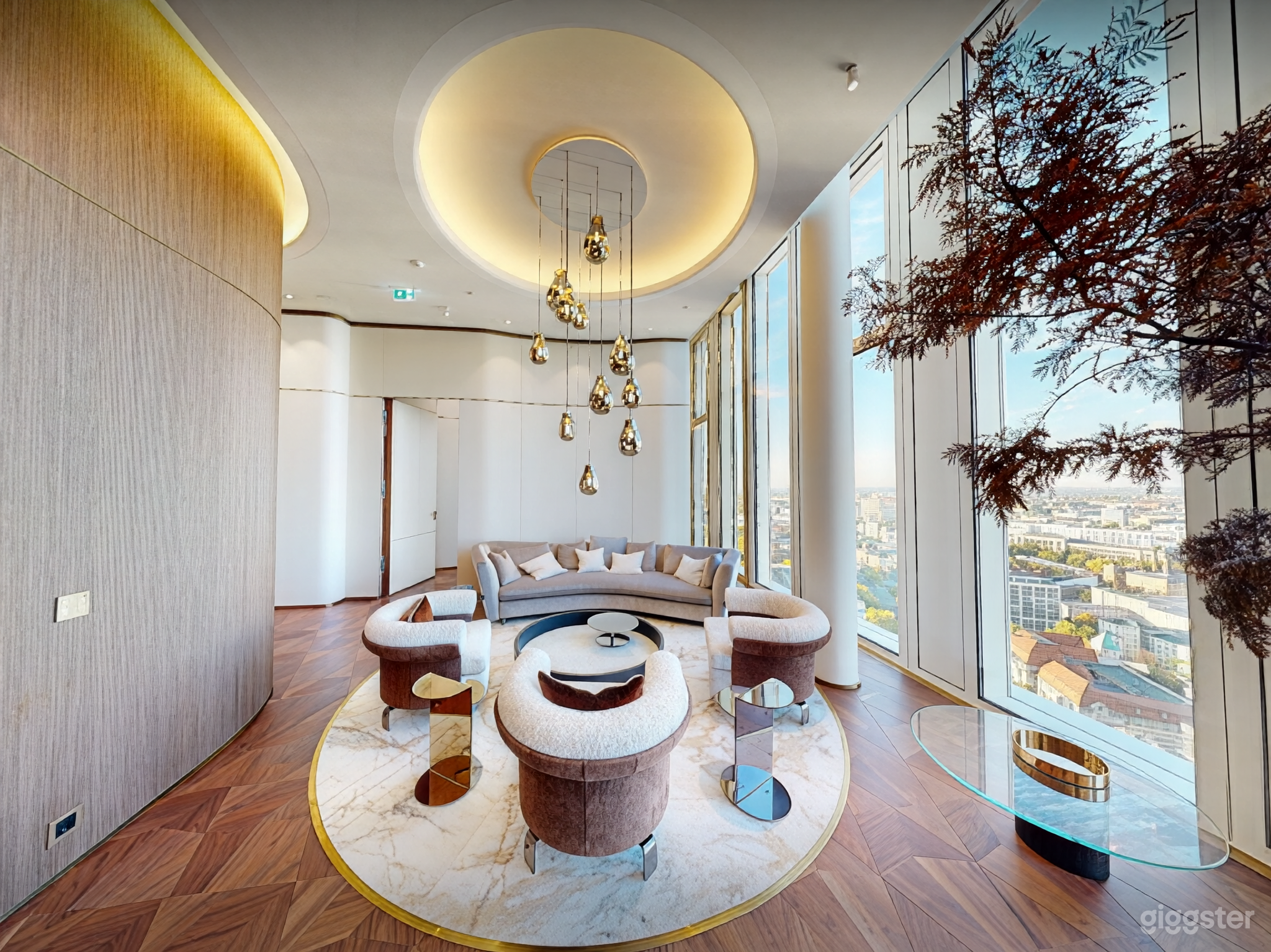 Ultramoderne Skyline Executive Lounge Foto 3