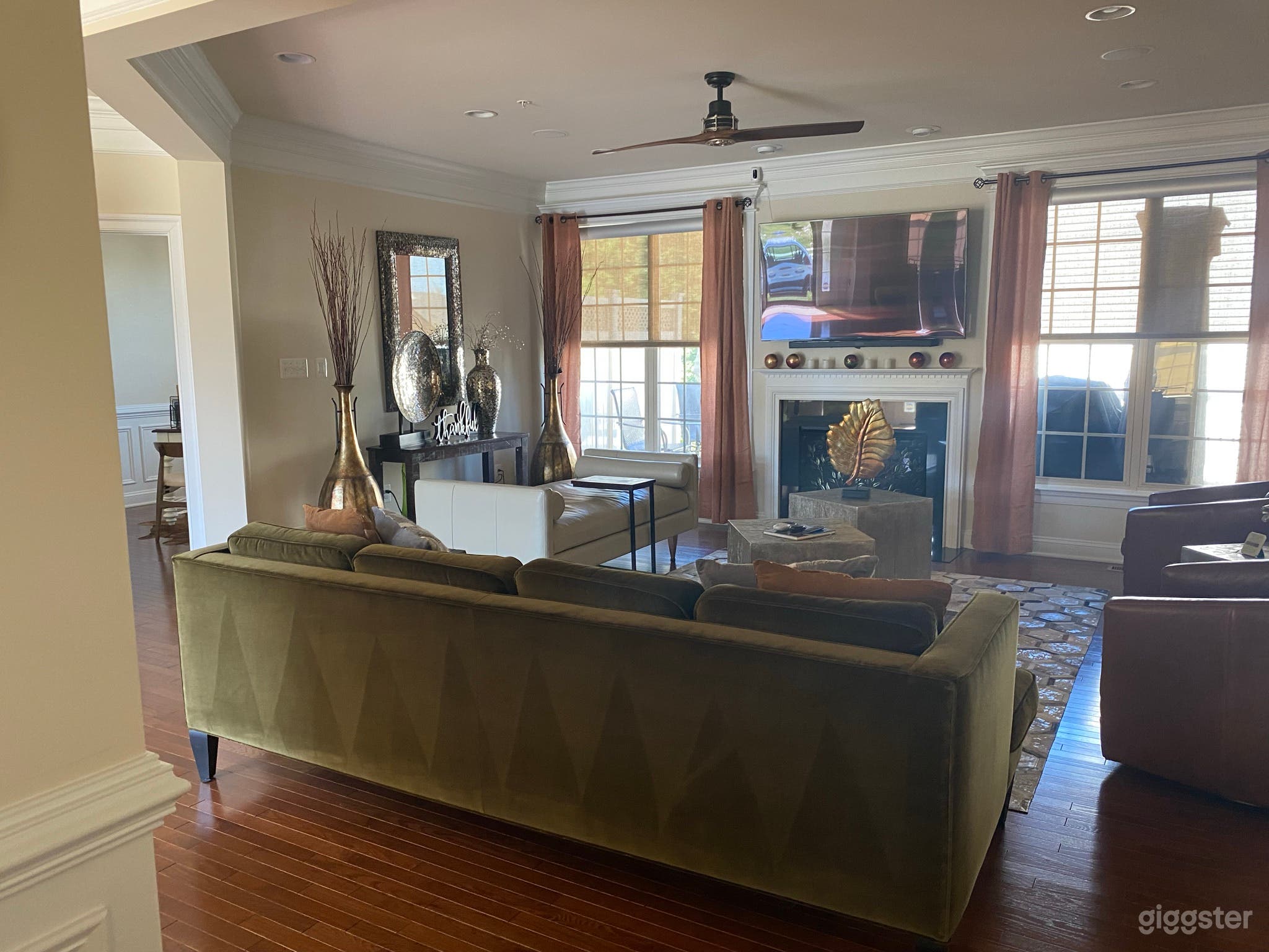 ★Luxury Oasis★ ~ Family &amp; Friends ~ Office, Gym, BBQs Photo 2