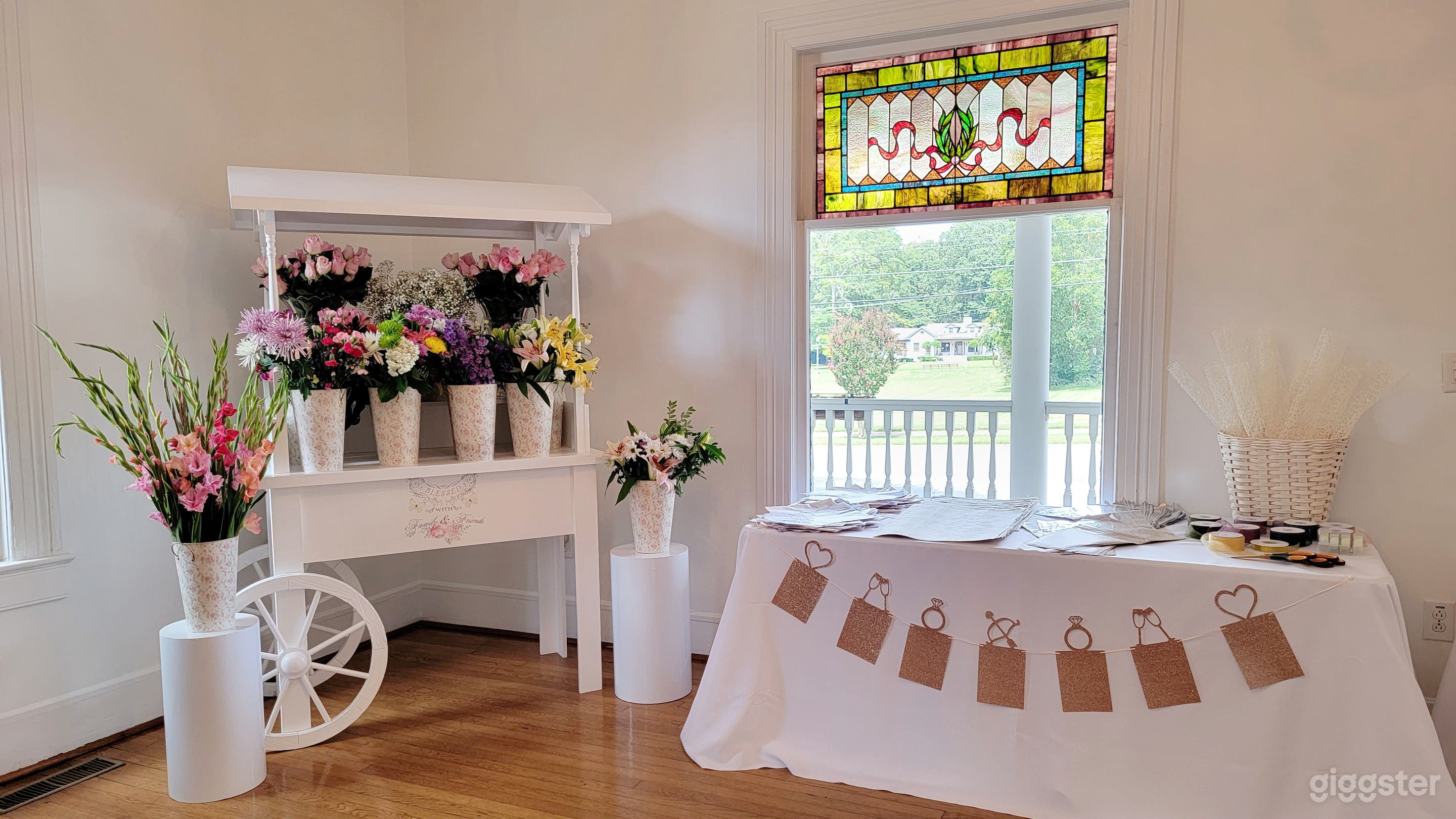 Intimate, Elegant Venue on Main Street Photo 2