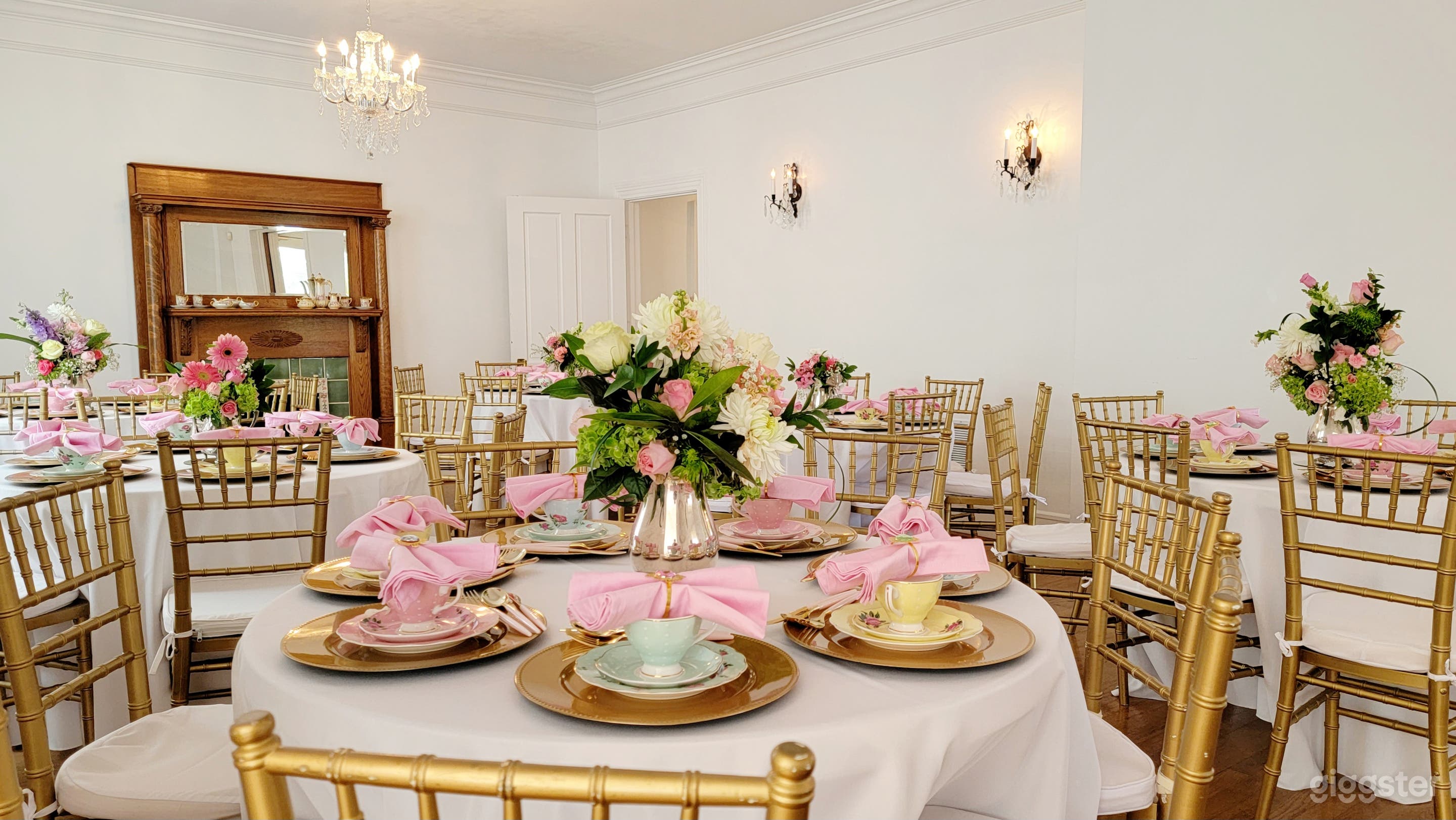 Intimate, Elegant Venue on Main Street Photo 3