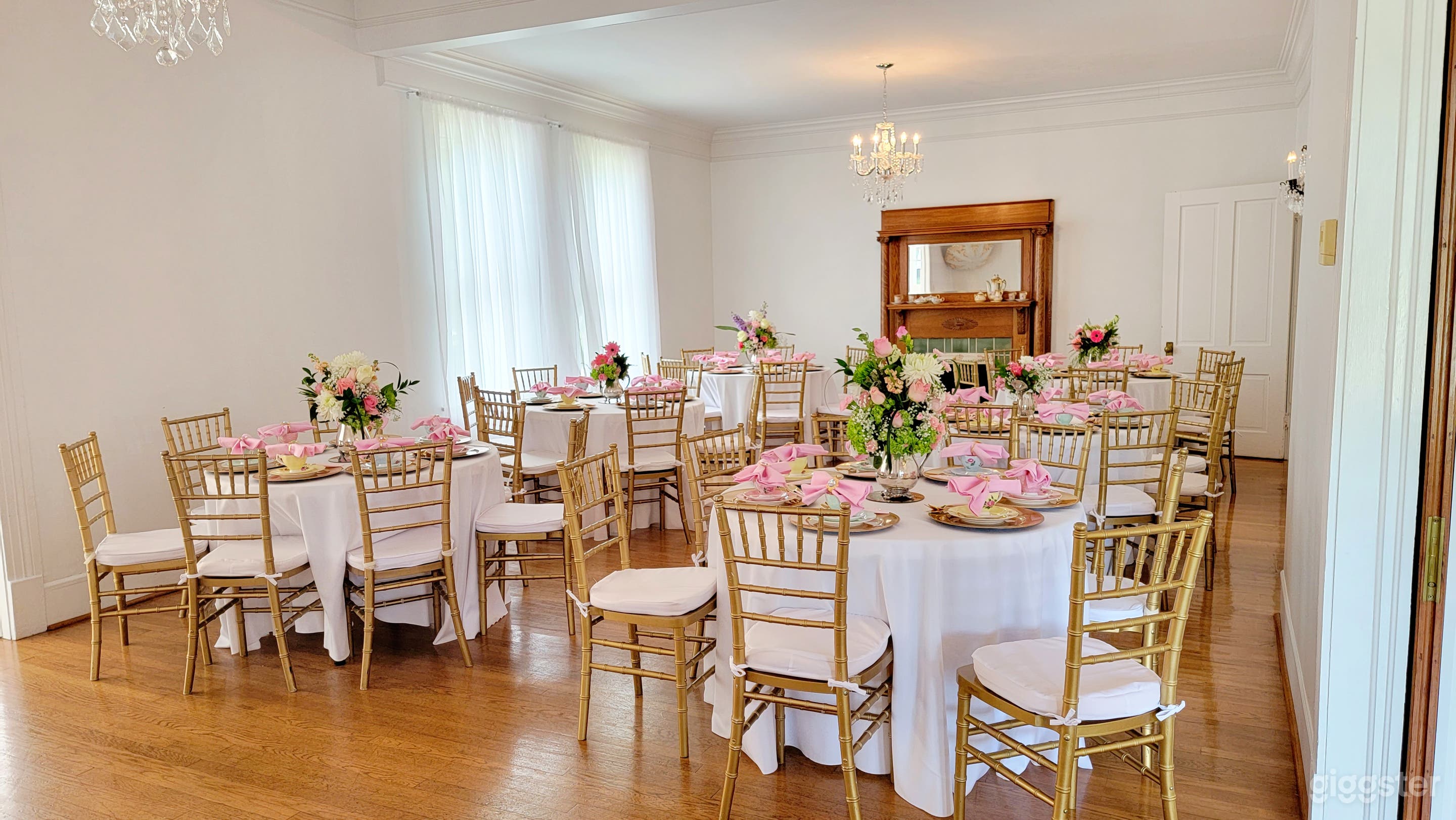 Intimate, Elegant Venue on Main Street Photo 1