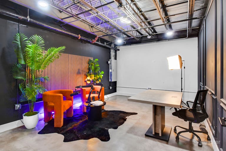  Modern Podcast Studio with Live Technician in San Antonio 