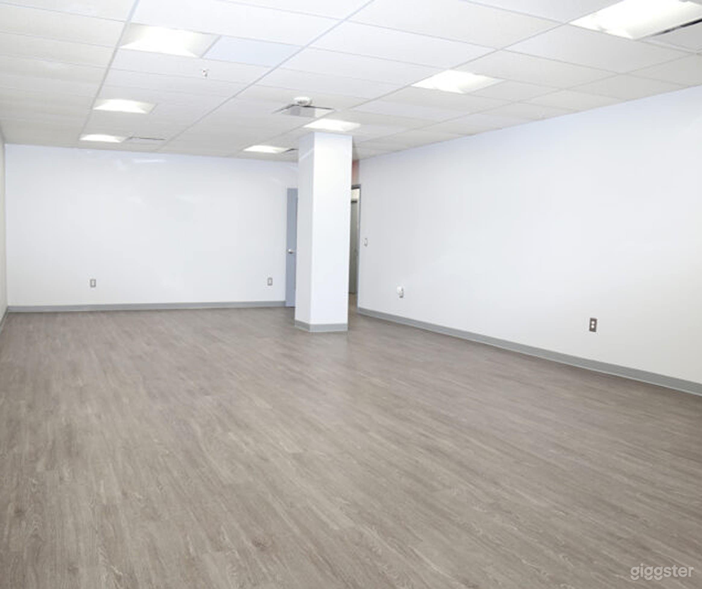 Versatile, Sophisticated Event Place Photo 1