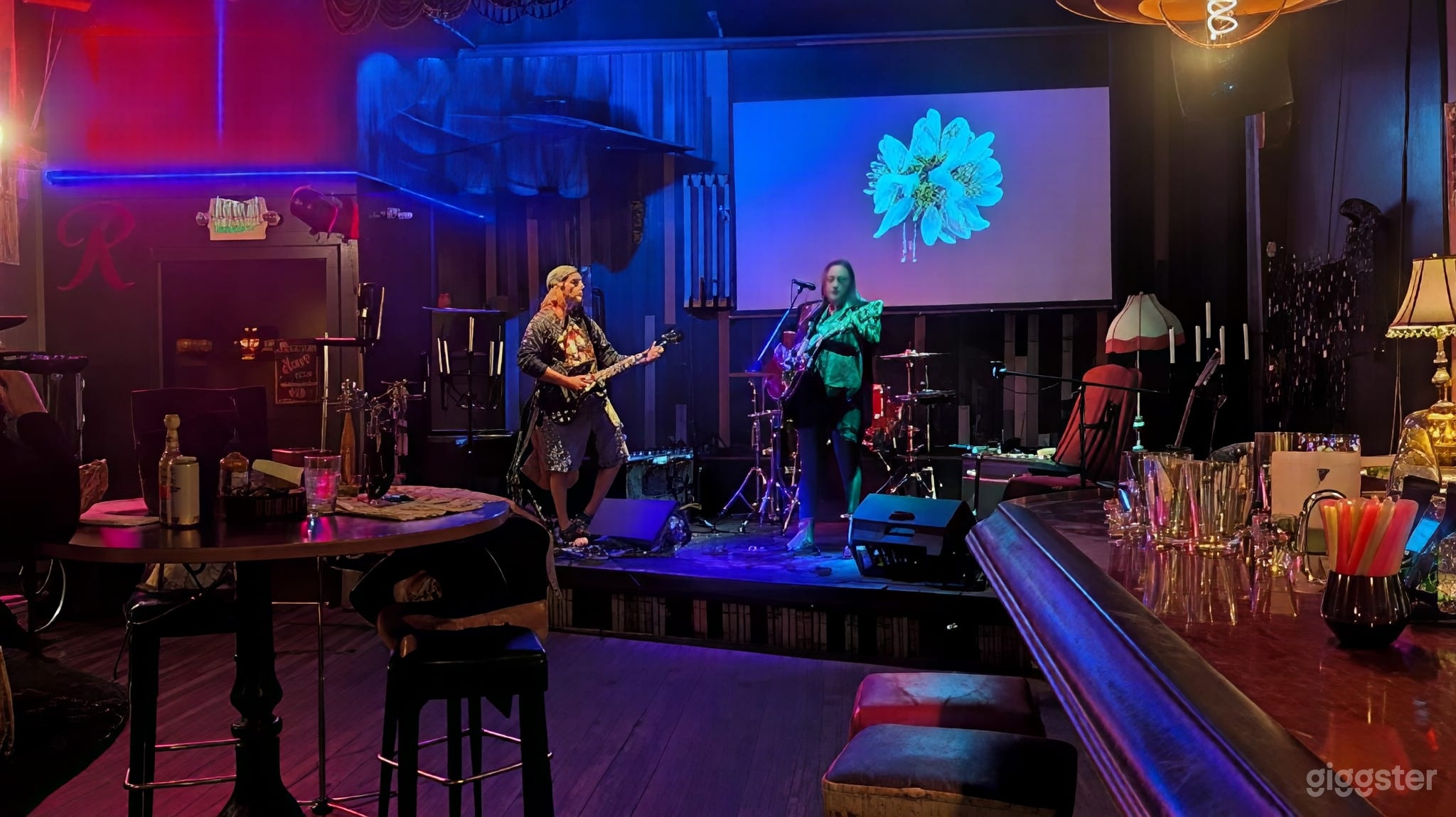 Vintage PNW Bar and Event Venue Photo 3