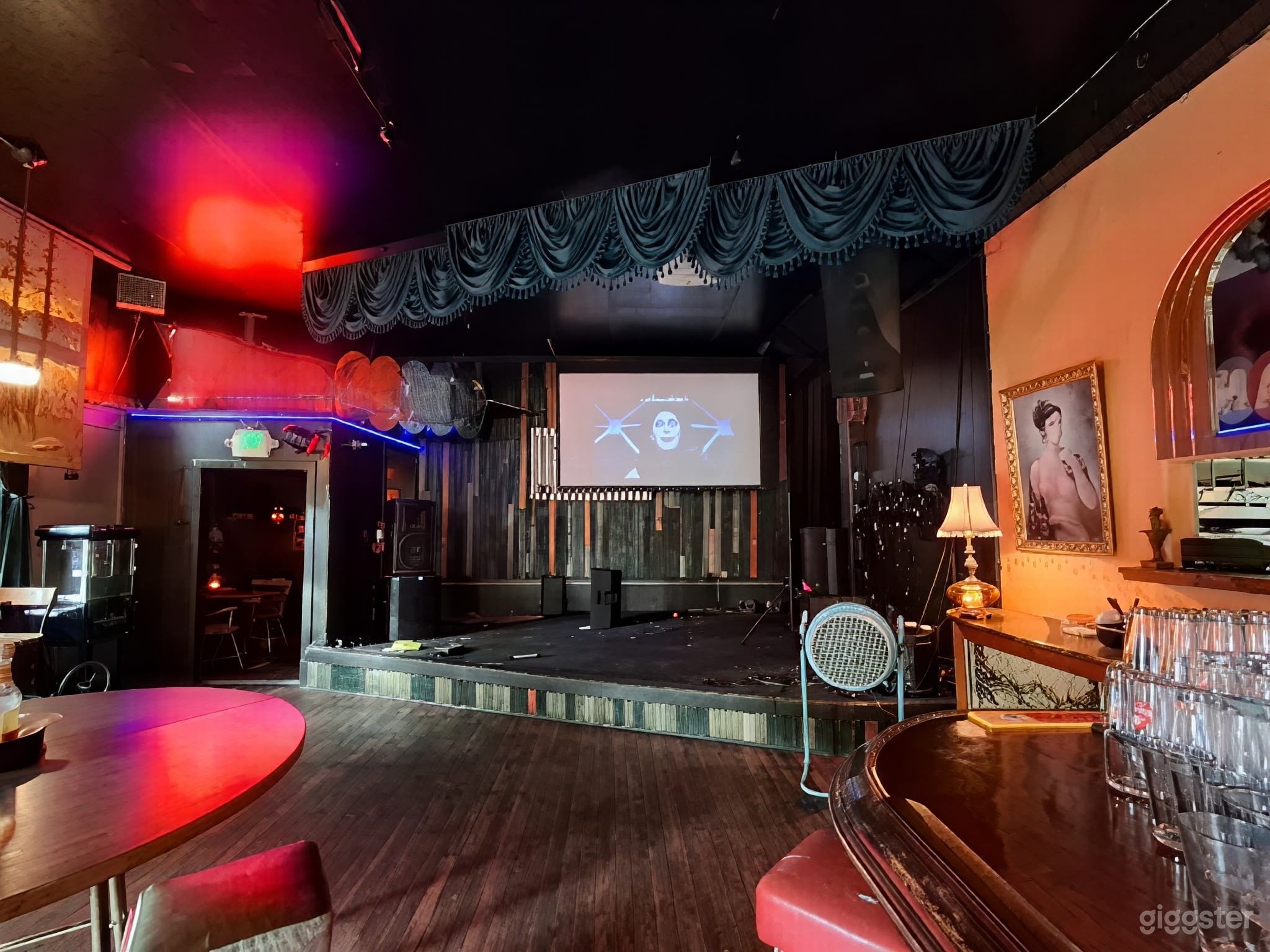 Vintage PNW Bar and Event Venue Photo 1