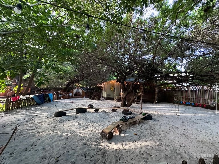  Renting a large outdoor nature school 