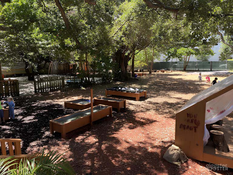  Renting a large outdoor nature school 