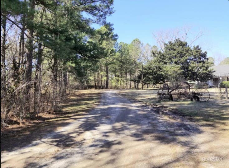 1913 FARMHOUSE Photo 4