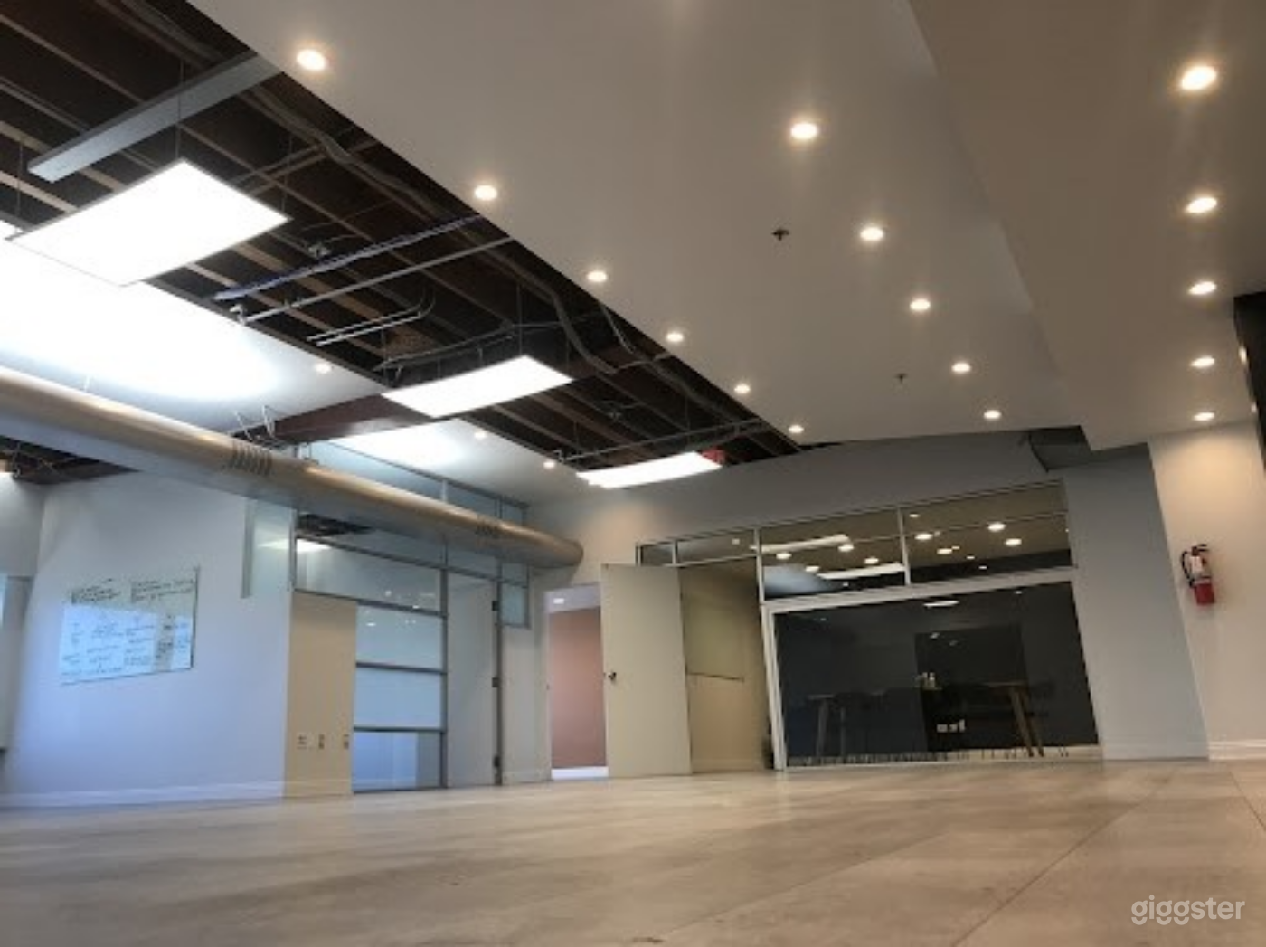 Creative Office for Filming, Photoshoots &amp; Events Photo 2