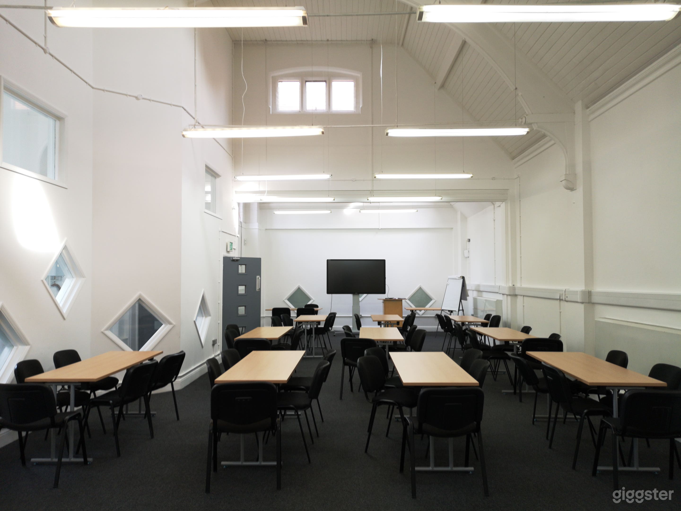 Middlesex Hall Photo 4