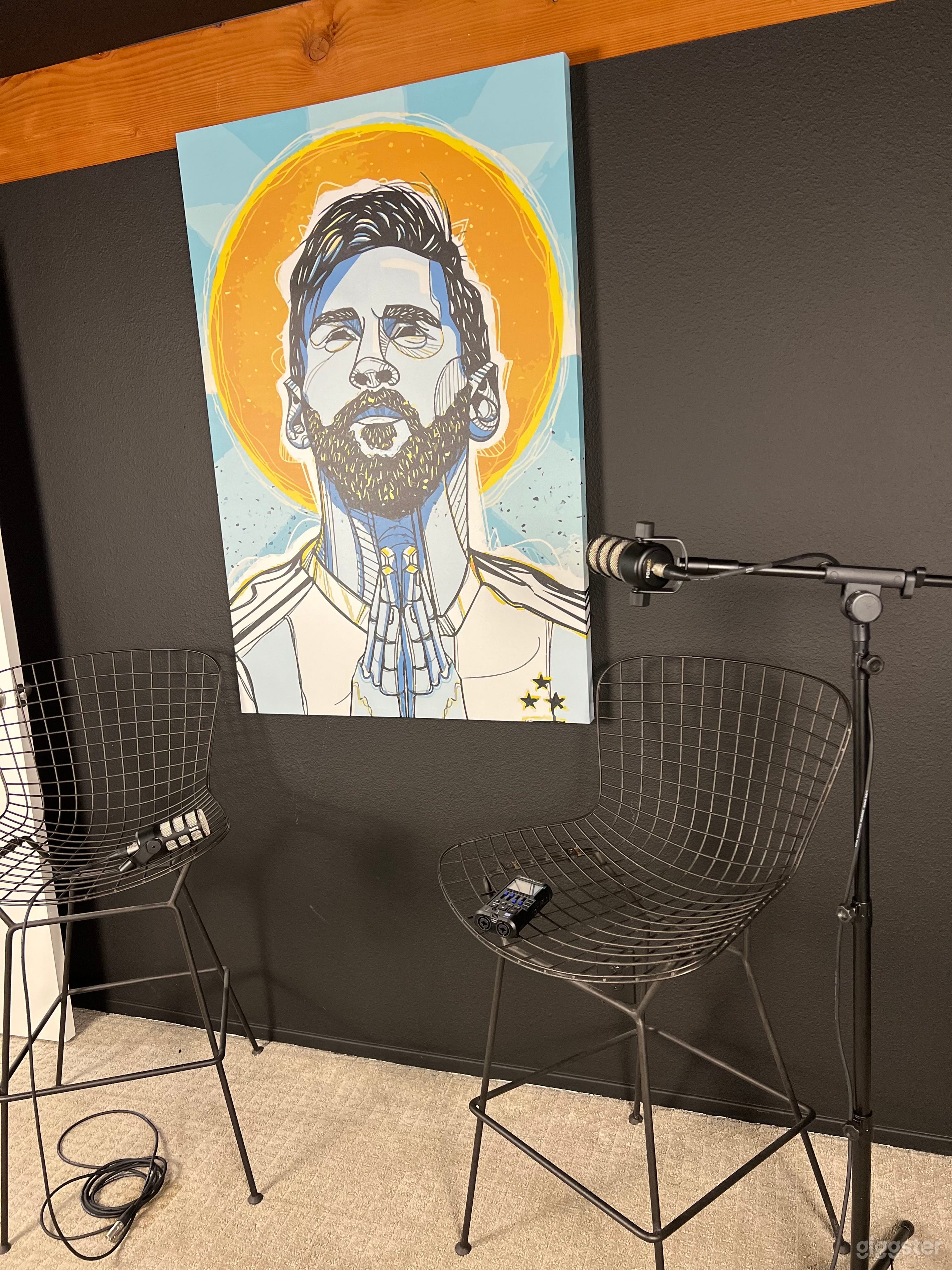 Modern Office/Studio Photo 2