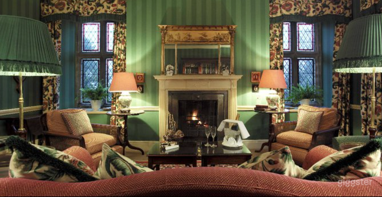  Library Room for Informal Meetings 