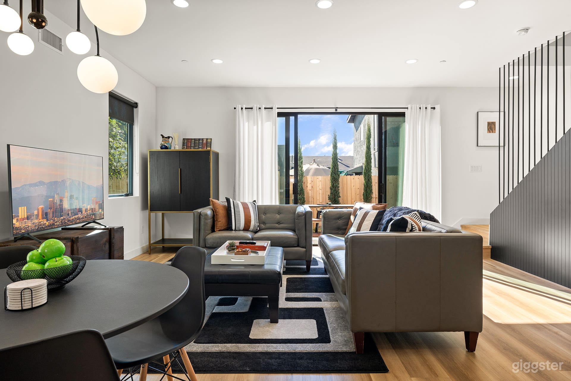 Rooftop 3B/2.5BA House-Near Dodger Stadium + DTLA! Photo 4