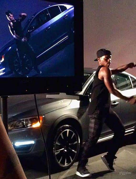 Studio 2 - BlackOut Studio, Soundstage 40' Custom Paint or White Cyc Photo 4