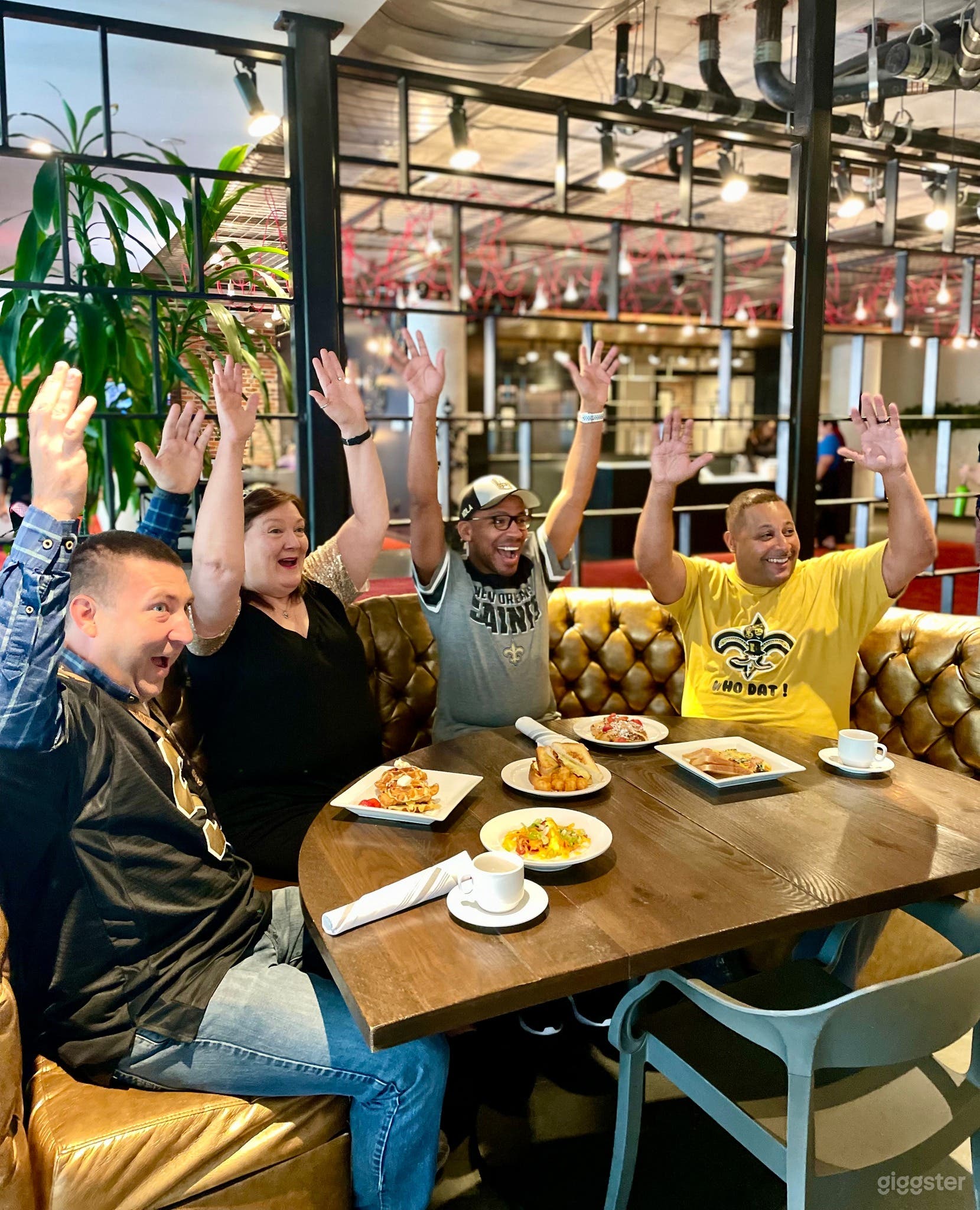 U Bar &amp; Restaurant Photo 4