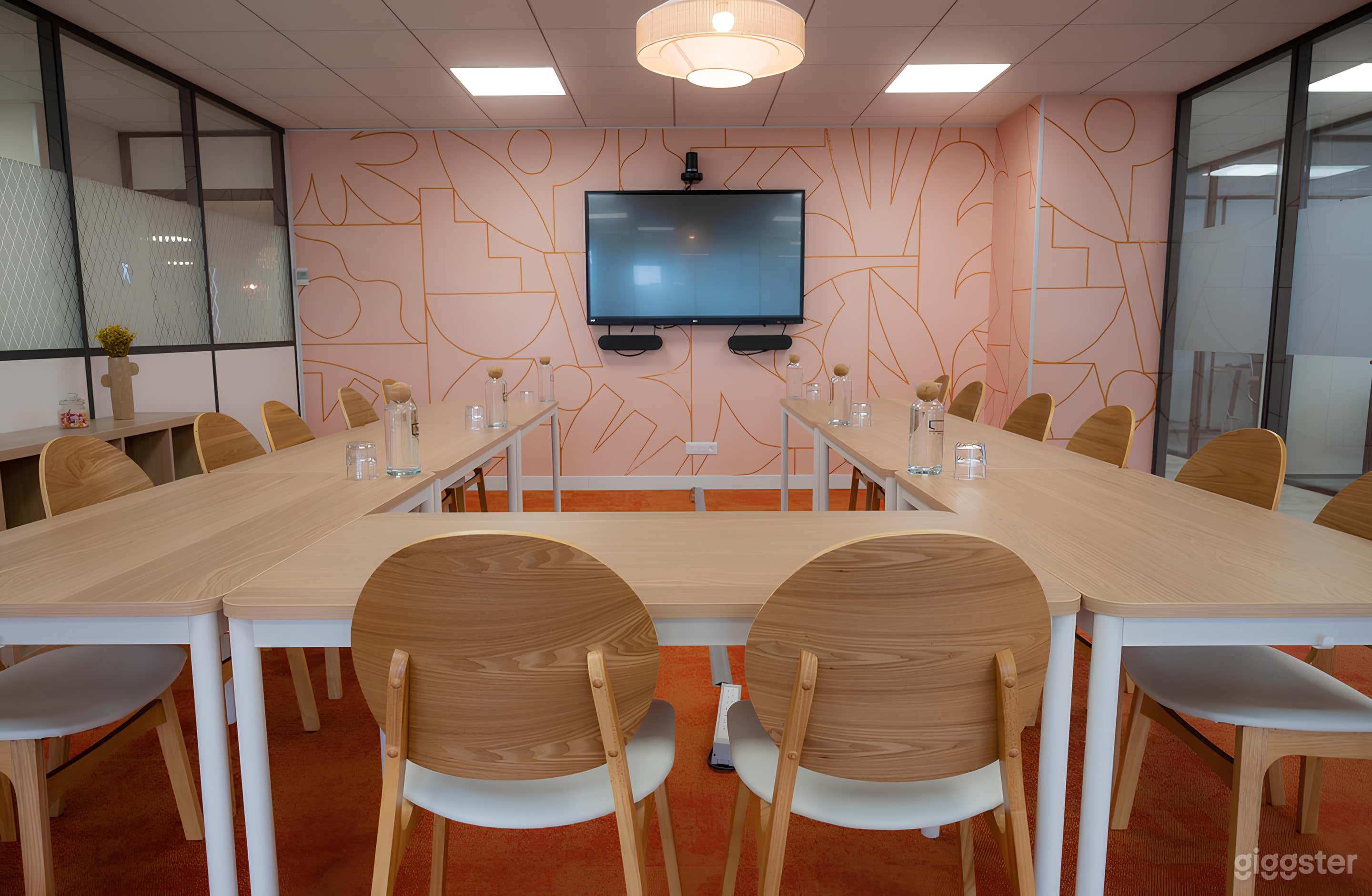 Photo de Salle de formation et de réunion pour 16 personnes 1