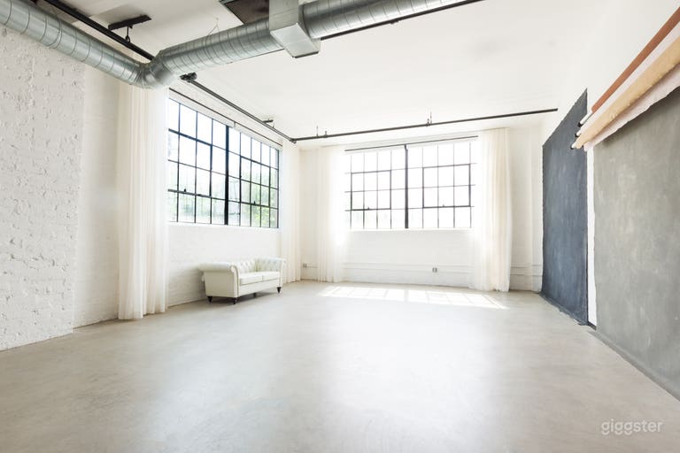  Natural Light White Brick Photo Studio | Dallas Loft 
