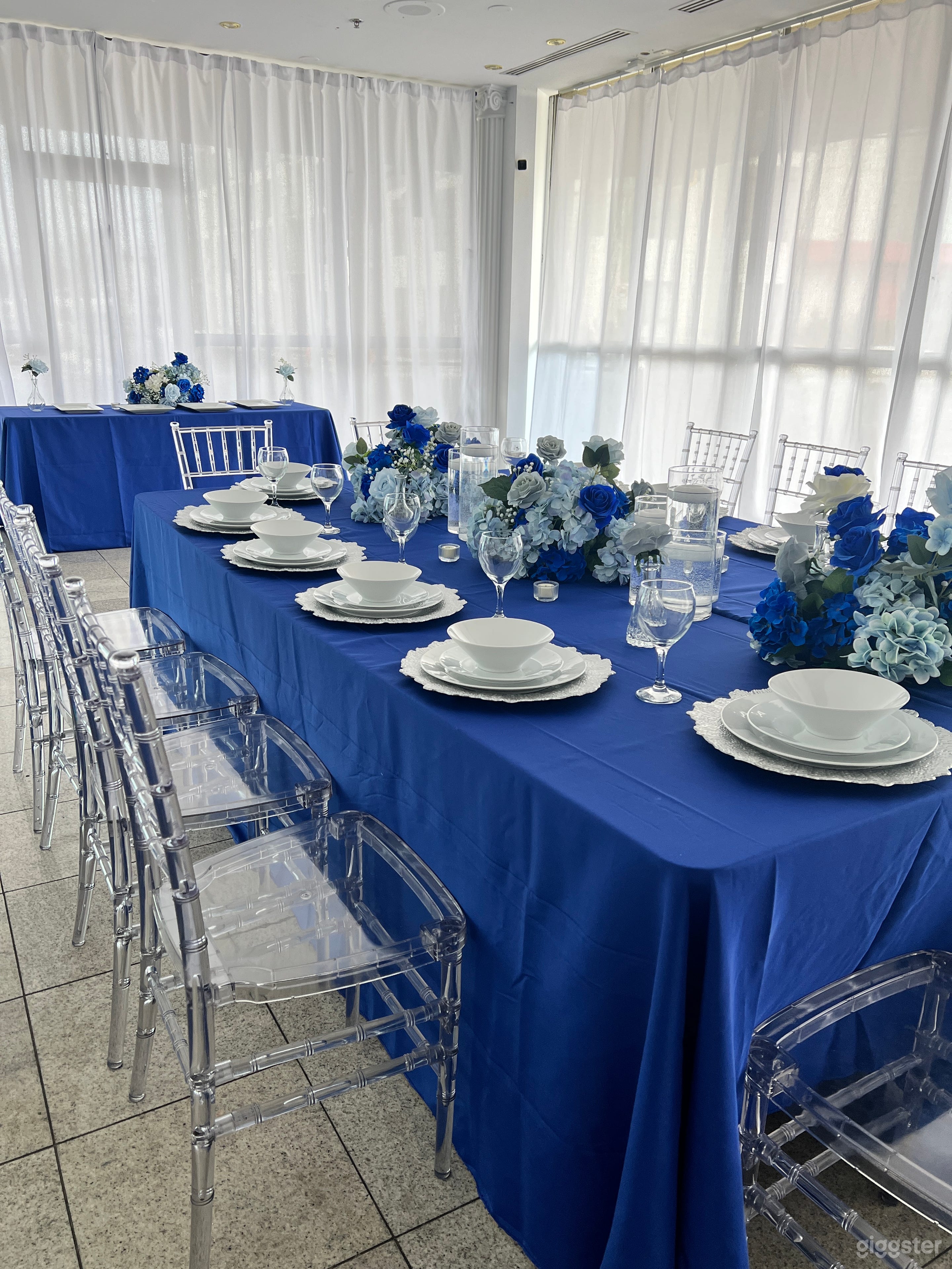 Seating arrangement for 12 people