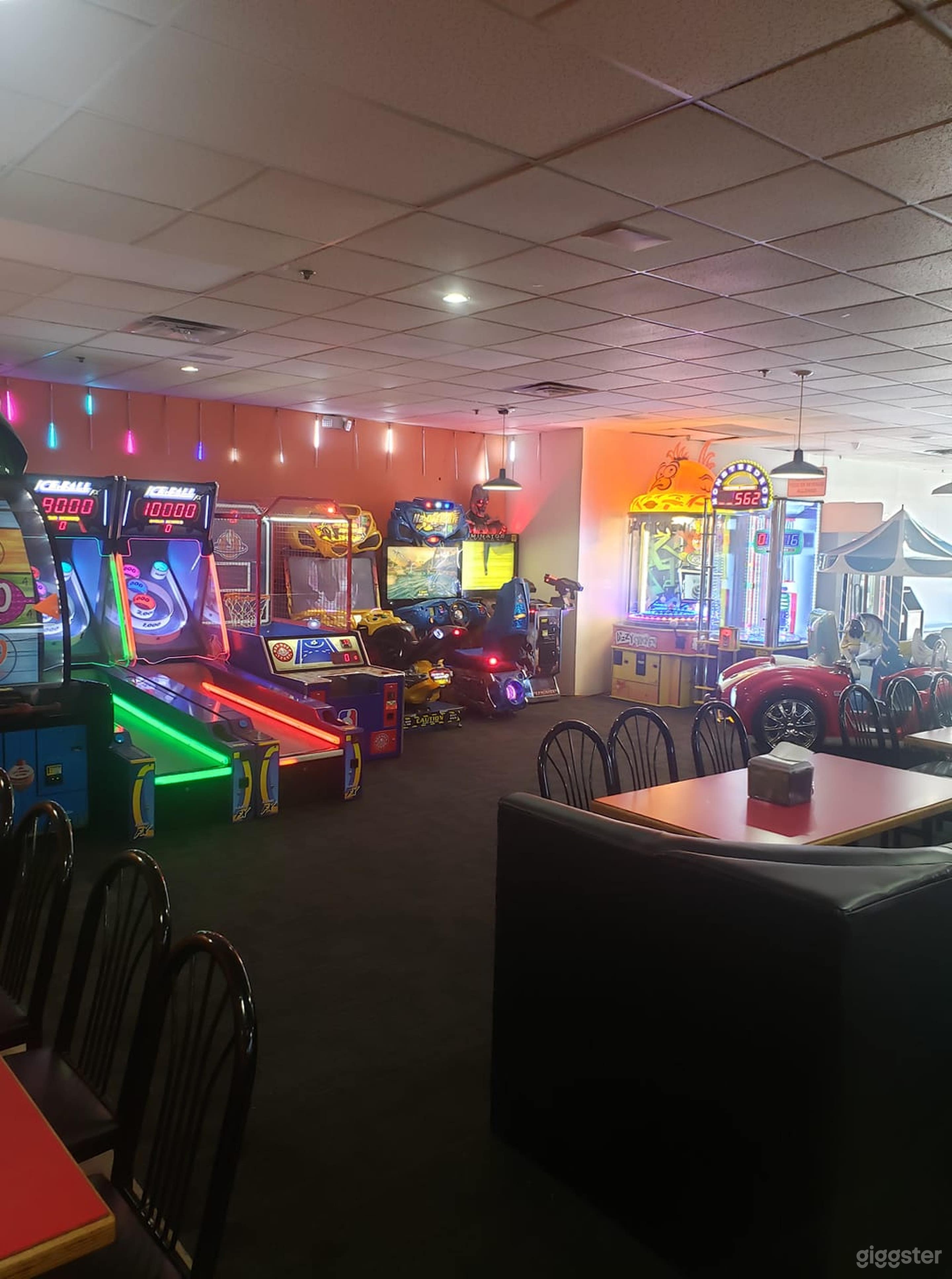 Food and Entertainement Venue  Photo 1